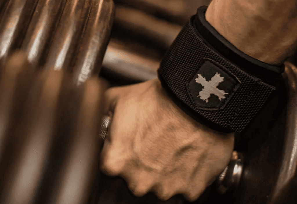 יד עם רצועה תמיכה לשורש כף היד