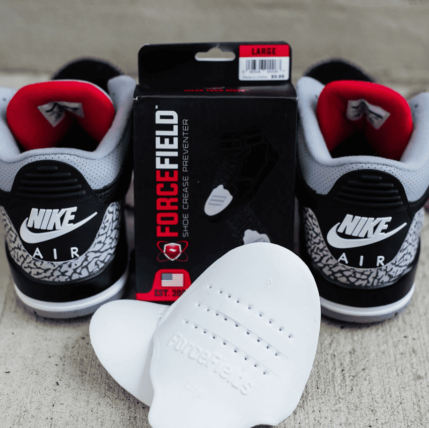 מגן למניעת קמטים על יד נעלים