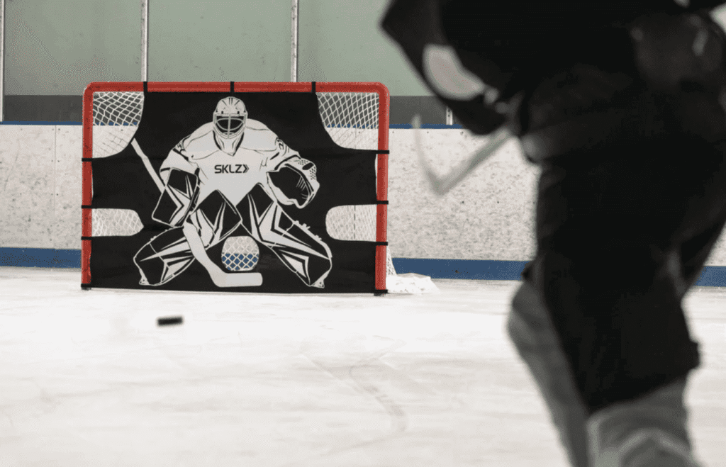 רשת לאימוני הבקעה ודיוק על מגרש קרח