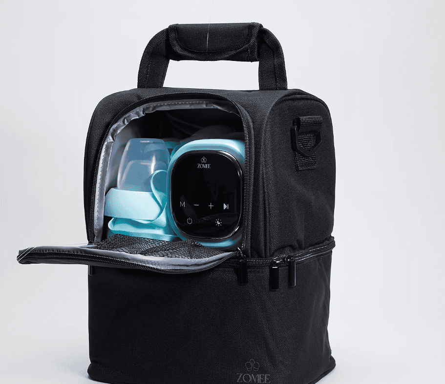 תיק צידנית שחור עם רוכסנים וחבילות קרח לבקבוקים