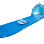 בריכת גלישה גלשן slip and slide