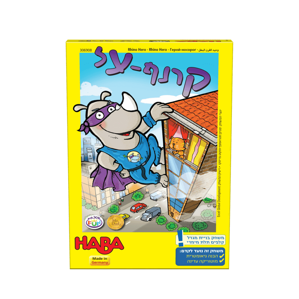 משחק לוח תלת-ממדי בו קרנף גיבור-על מטפס על בניין קלפים, תוך תכנון אסטרטגי להבטחת יציבות המבנה